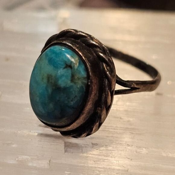 Vintage Silver & Turquoise Split Shank Ring 3 - Picture 5 of 8